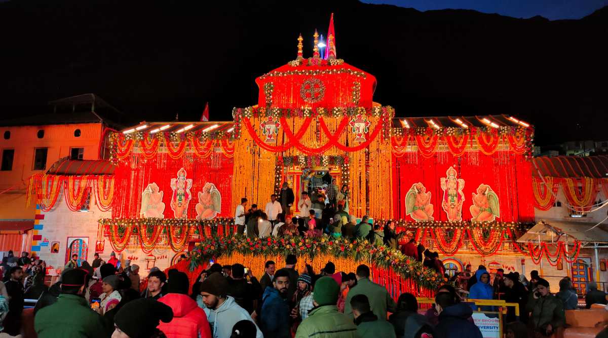 श्री बदरीनाथ – केदारनाथ धाम में उल्लासपूर्वक मनायी जा रही दीपावली…