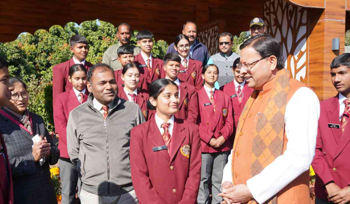 सैनिक स्कूल घोड़ाखाल से शैक्षिक भ्रमण के लिए आये विद्यार्थियों ने मुख्यमंत्री जी से भेंट की…