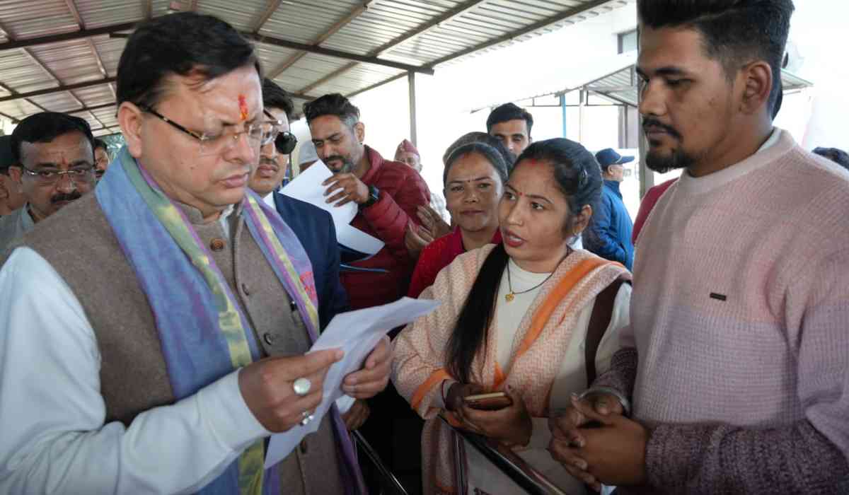 मुख्यमंत्री ने लोहियाहेड हेलीपेड व कैम्प कार्यालय खटीमा में जनता से संवाद कर सुनी जनसमस्याए…