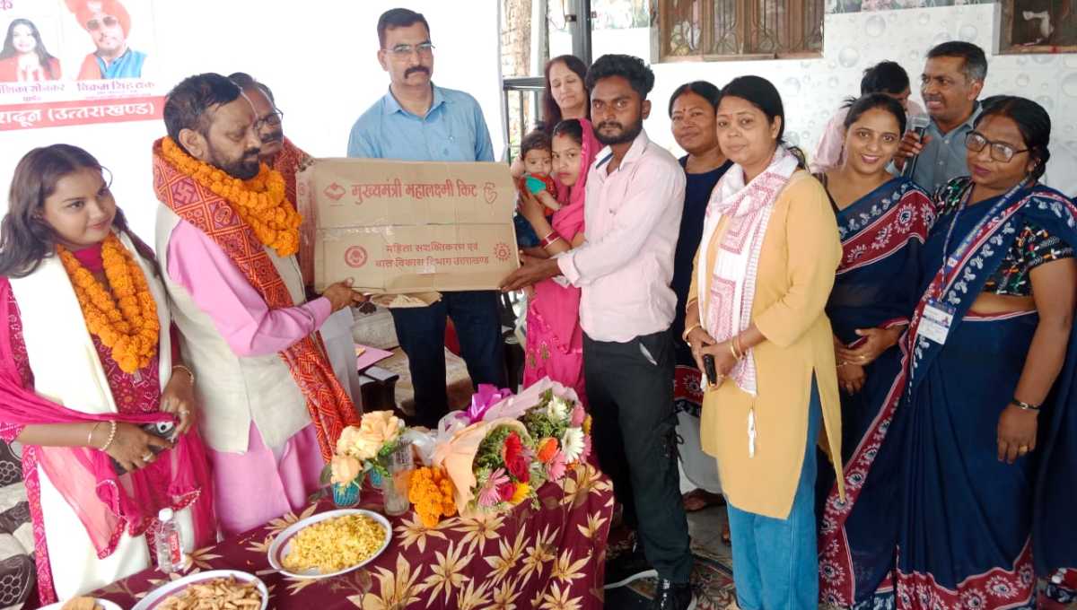 मैनुअल स्कैवेंजर्स, सफाई कर्मी और उनके आश्रितों के लिए वाल्मीकि बस्ती चुक्खूवाला देहरादून में आयोजित हुआ शिविर