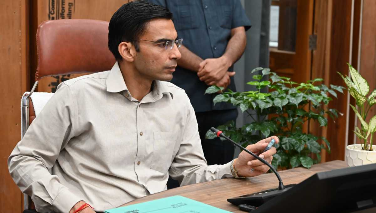 त्रिस्तरीय पंचायत चुनाव को लेकर जिला प्रशासन तैयारियों में जुटा