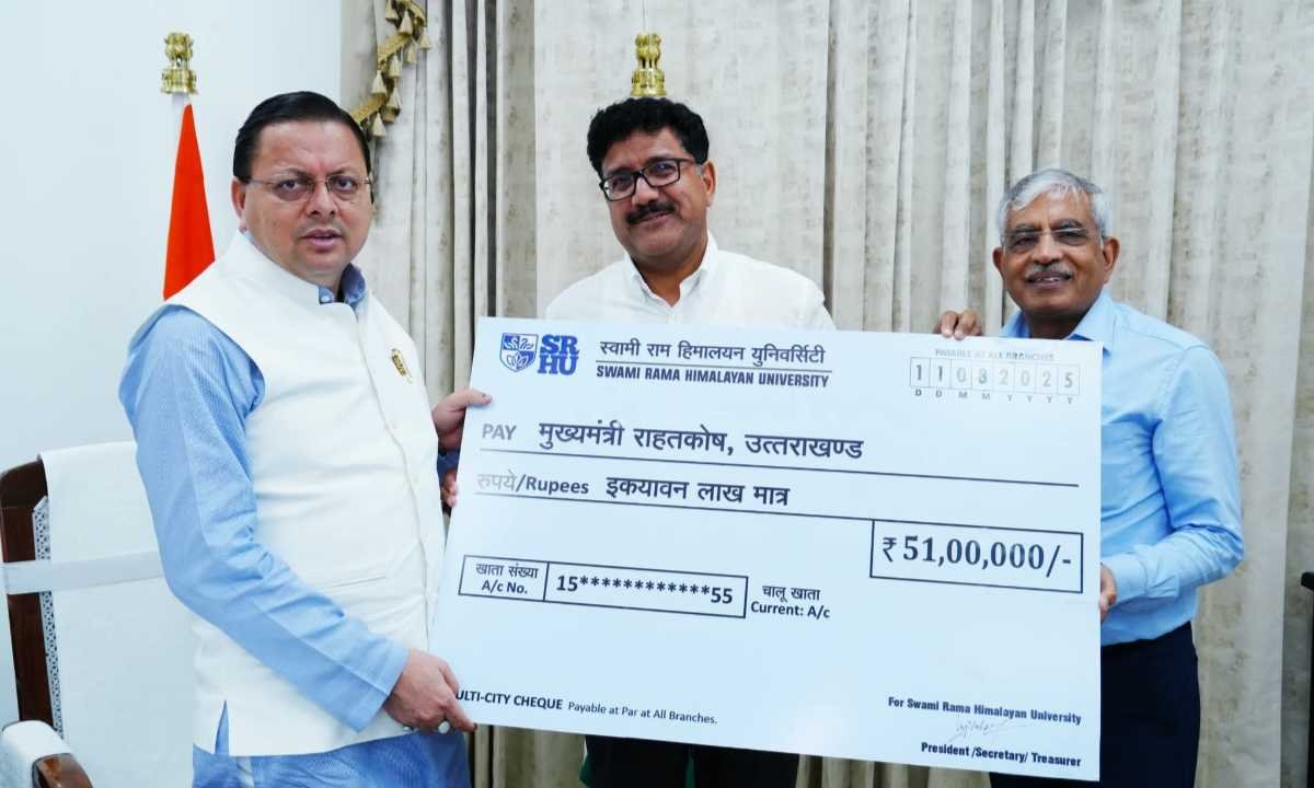 स्वामी राम हिमालयन यूनिवर्सिटी द्वारा मुख्यमंत्री राहत कोष में ₹ 51 लाख की धनराशि का योगदान दिया गया