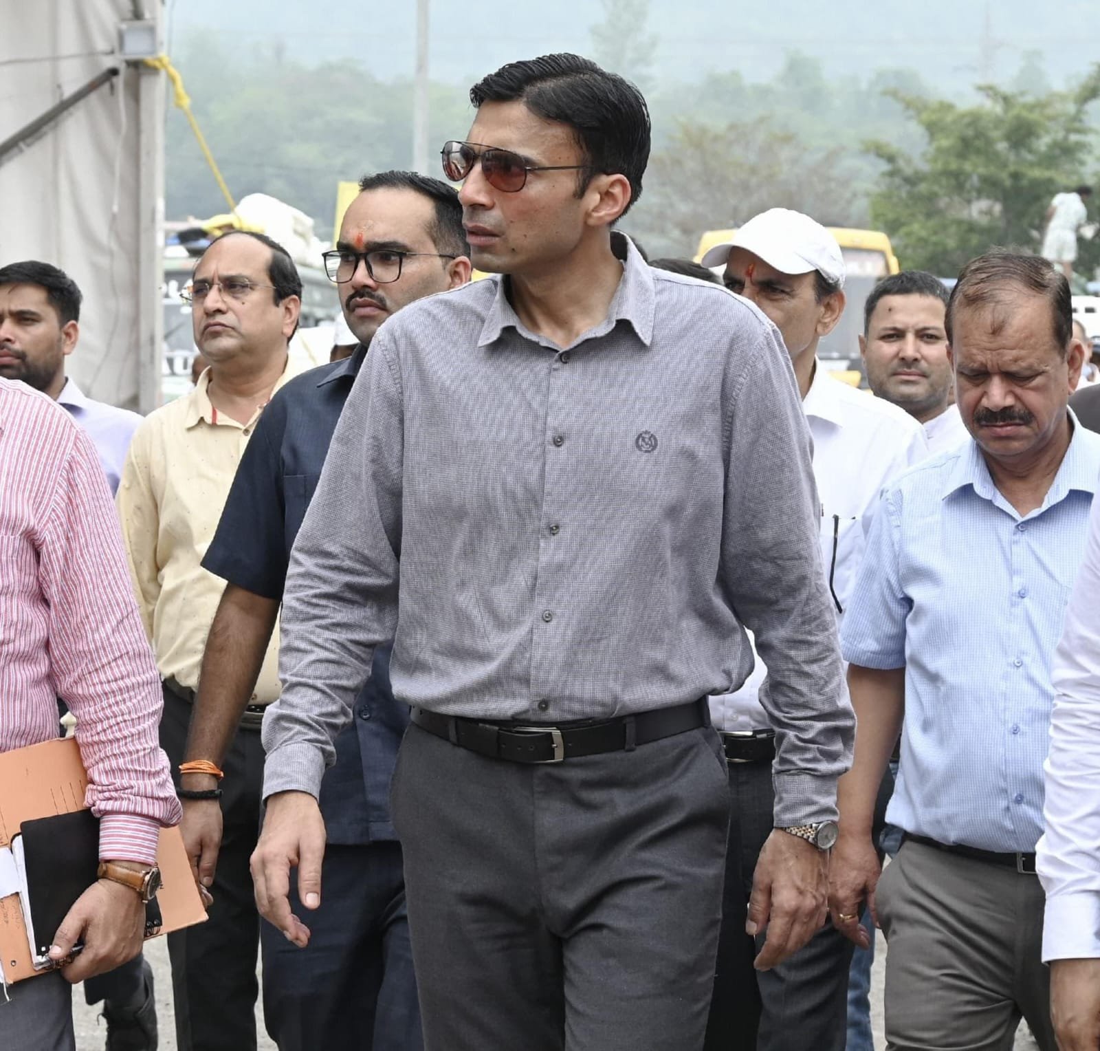 डीएम ने की जनमानस से अपील अधिक से अधिक संख्या में पहुंचकर शिविर का लाभ उठाएं