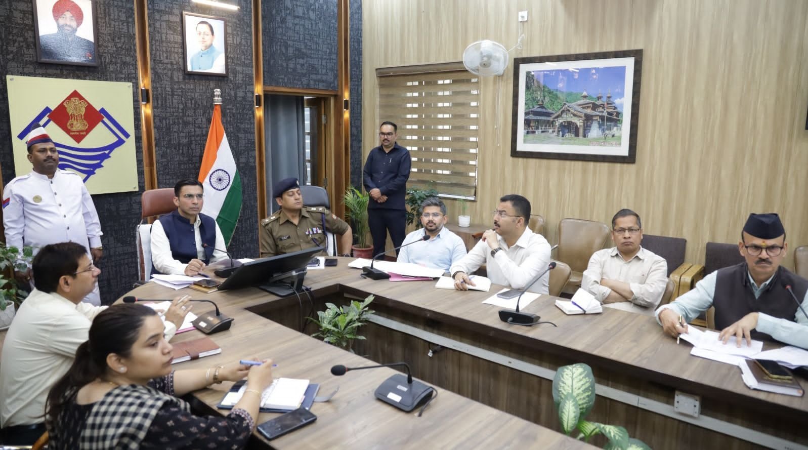 एलपीजी गैस की कालाबाजारी पर सख्त एक्शन, अवैध संग्रहण व रिफिलिंग पर एजेंसी होगी सील; डीएम के निर्देश